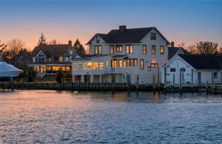 260 Ocean Avenue, Amityville, NY 11701