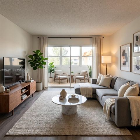 3071 E Sunrise Lakes Dr 306, Sunrise, FL 33322