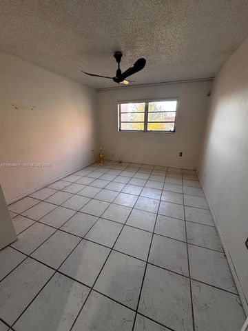 3071 E Sunrise Lakes Dr 306, Sunrise, FL 33322