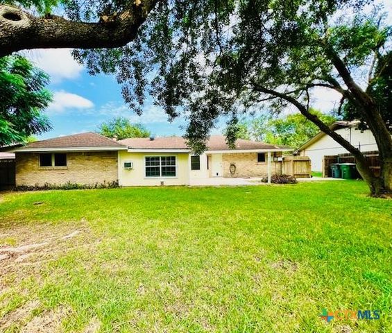 1507 Plantation Road, Victoria, TX 77904