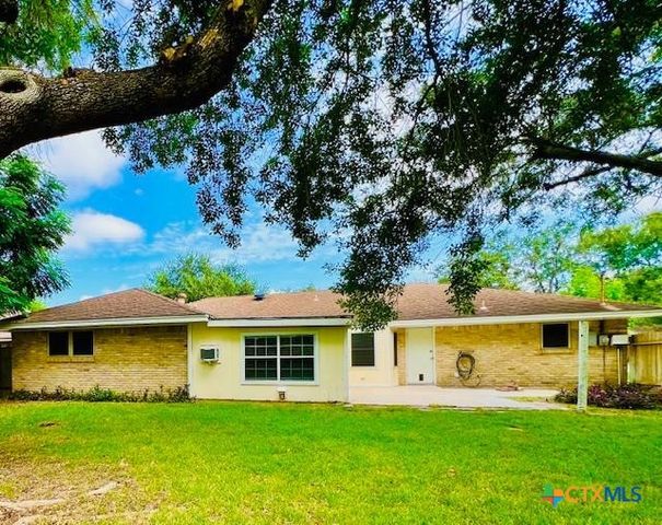 1507 Plantation Road, Victoria, TX 77904