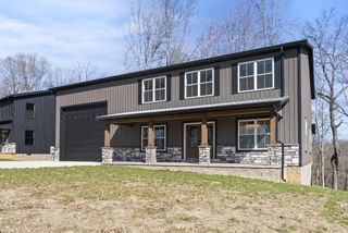 412 Peach Tree Lane, Russell Springs, KY 42642