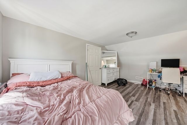 3056 E 87th Street, Chicago, IL 60617