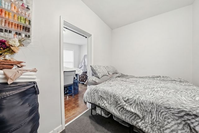 3056 E 87th Street, Chicago, IL 60617