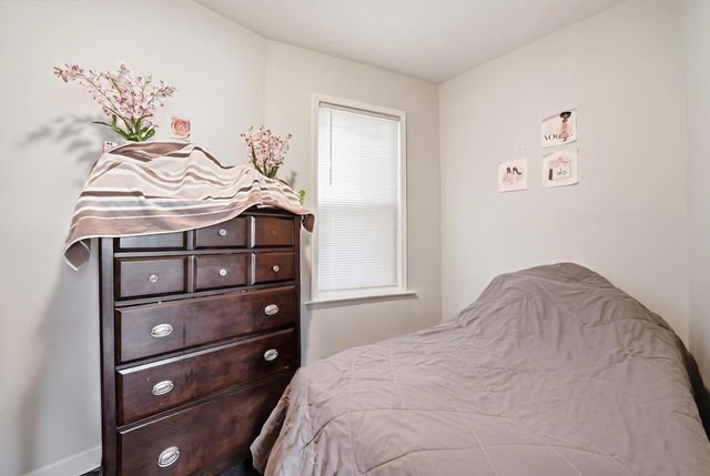 3056 E 87th Street, Chicago, IL 60617