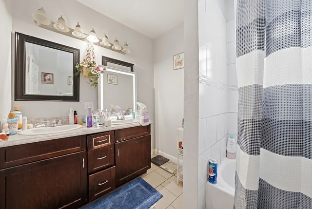 3056 E 87th Street, Chicago, IL 60617