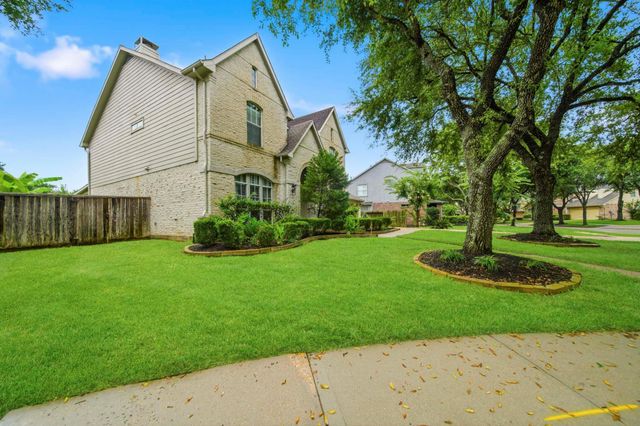 5315 April Run Court, Sugar Land, TX 77479