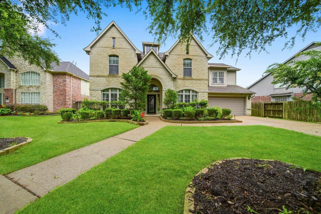 5315 April Run Court, Sugar Land, TX 77479
