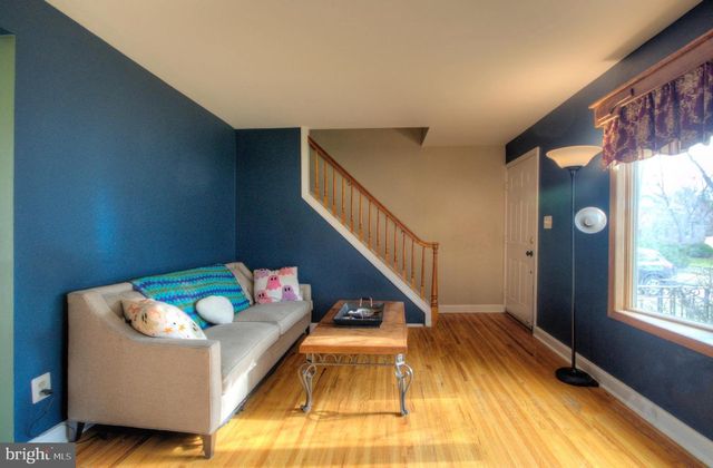 10 LINDEN RD, Bordentown, NJ 08505