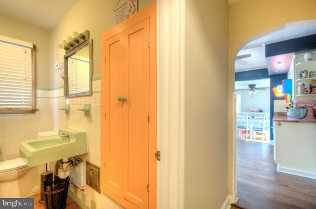 10 LINDEN RD, Bordentown, NJ 08505