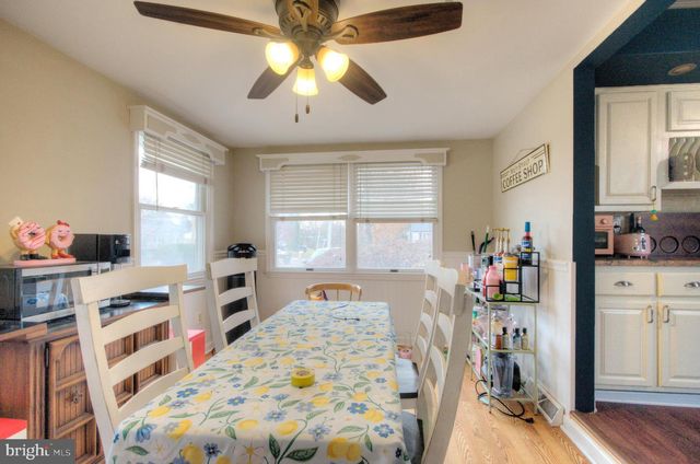 10 LINDEN RD, Bordentown, NJ 08505