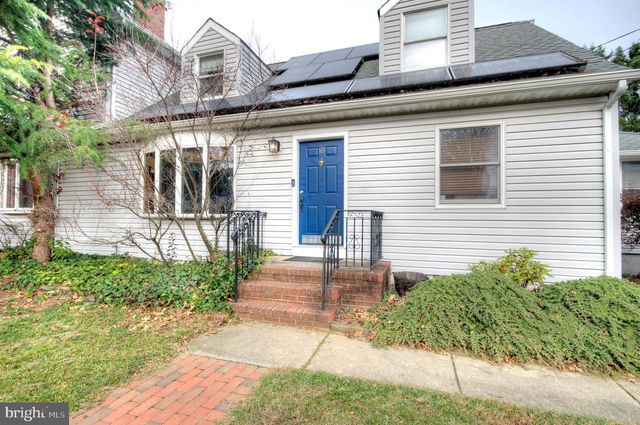 10 LINDEN RD, Bordentown, NJ 08505