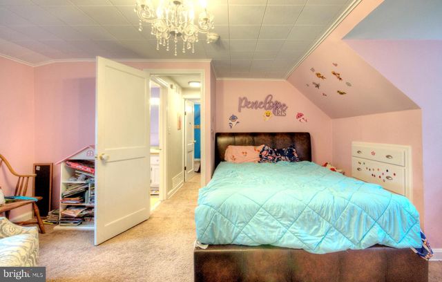 10 LINDEN RD, Bordentown, NJ 08505