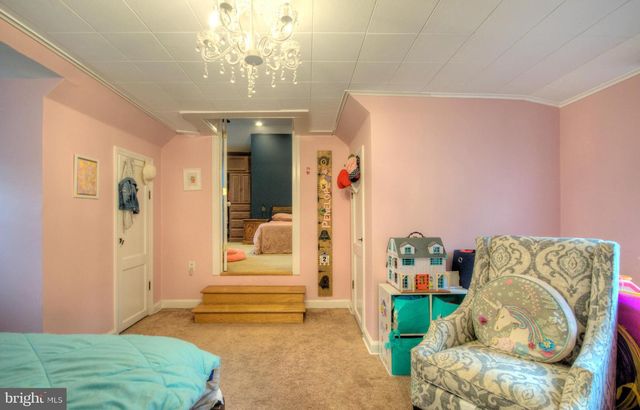 10 LINDEN RD, Bordentown, NJ 08505