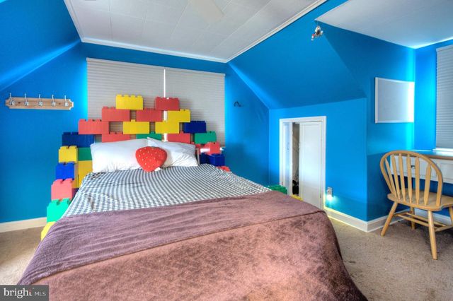 10 LINDEN RD, Bordentown, NJ 08505