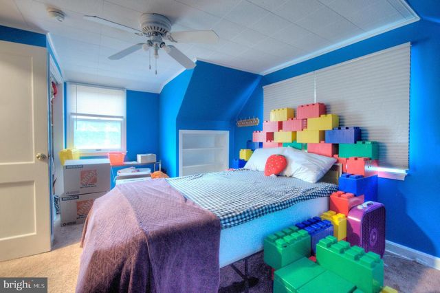 10 LINDEN RD, Bordentown, NJ 08505