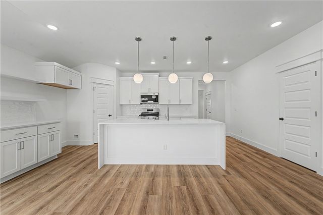 1090 Garrett Lane, Centerton, AR 72719