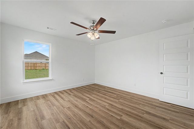 1090 Garrett Lane, Centerton, AR 72719