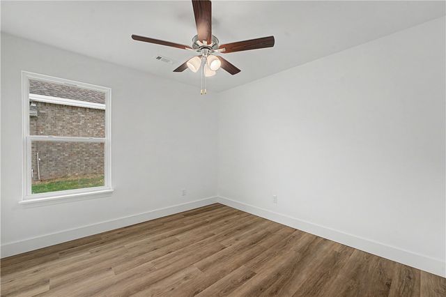 1090 Garrett Lane, Centerton, AR 72719