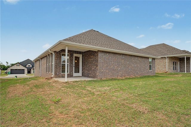 1090 Garrett Lane, Centerton, AR 72719