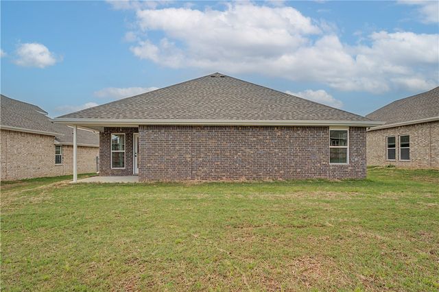 1090 Garrett Lane, Centerton, AR 72719