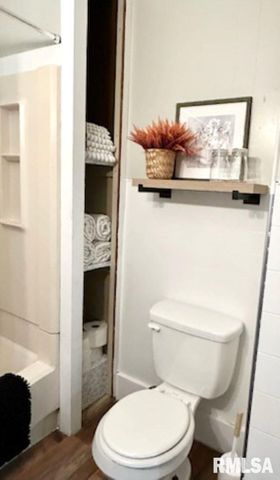 2571 S ILLINOIS Avenue, Carbondale, IL 62901