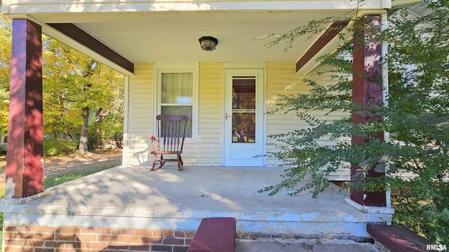 2571 S ILLINOIS Avenue, Carbondale, IL 62901