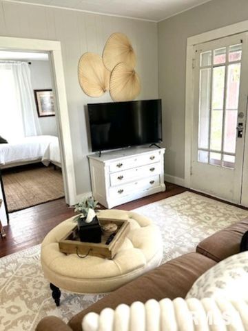 2571 S ILLINOIS Avenue, Carbondale, IL 62901