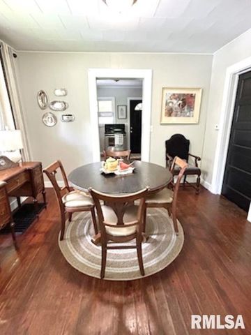 2571 S ILLINOIS Avenue, Carbondale, IL 62901