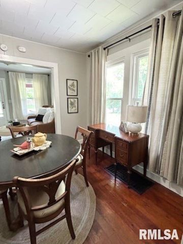 2571 S ILLINOIS Avenue, Carbondale, IL 62901