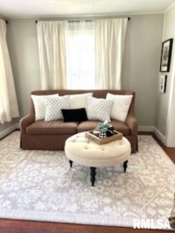 2571 S ILLINOIS Avenue, Carbondale, IL 62901