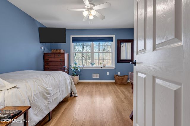 37 Olivia Way, Jackson, NJ 08527