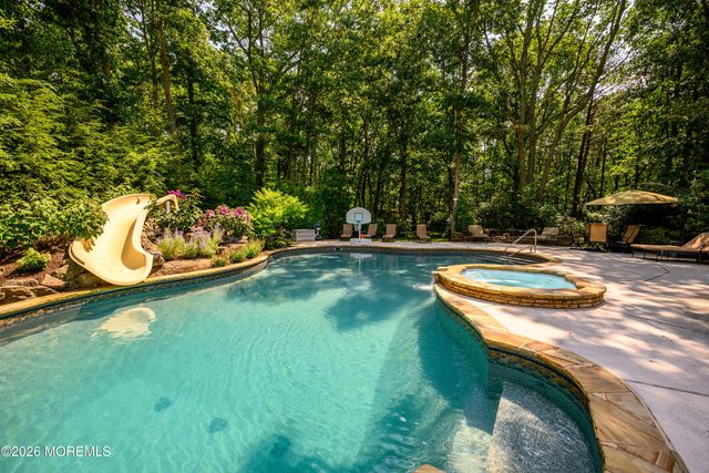 37 Olivia Way, Jackson, NJ 08527