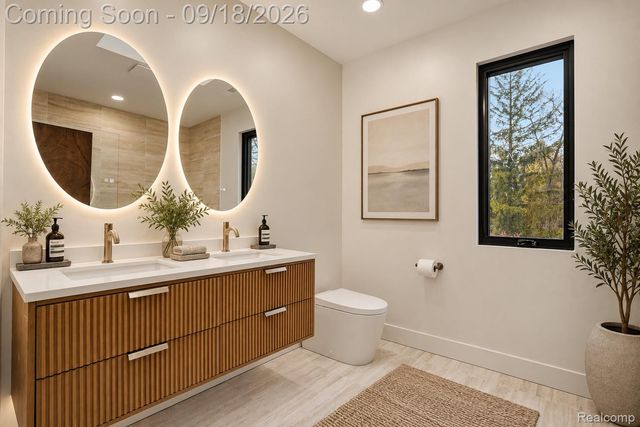 1715 Lone Pine Road, Bloomfield Charter Township, MI 48302