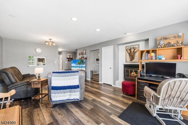 268 Gettysburg Way, Lincoln Park Boro, NJ 07035
