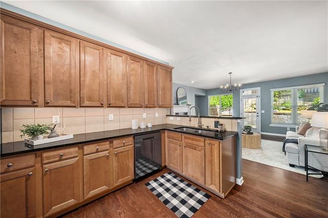 1766 Oakbrook Lane NW 9, Kennesaw, GA 30152