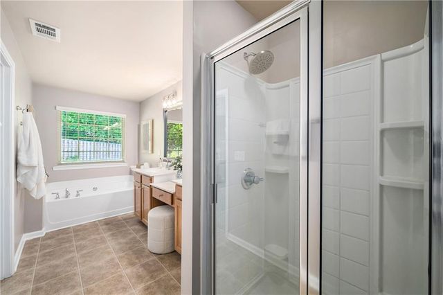 1766 Oakbrook Lane NW 9, Kennesaw, GA 30152