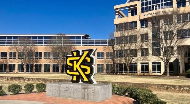 1766 Oakbrook Lane NW 9, Kennesaw, GA 30152