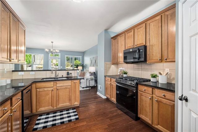 1766 Oakbrook Lane NW 9, Kennesaw, GA 30152
