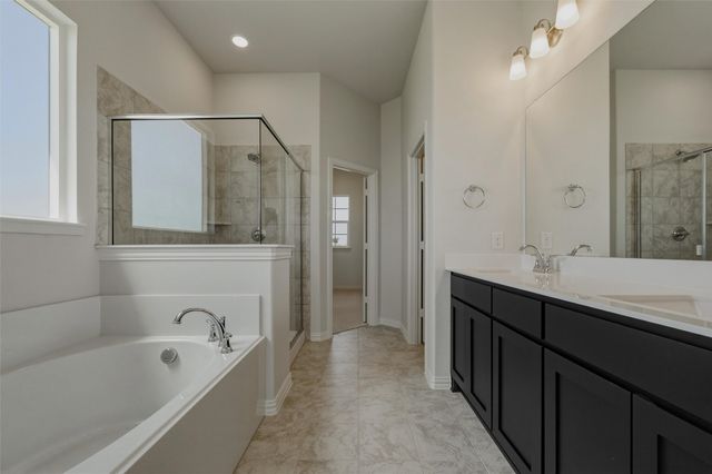 78 Aurora Avenue, Valley View, TX 76272