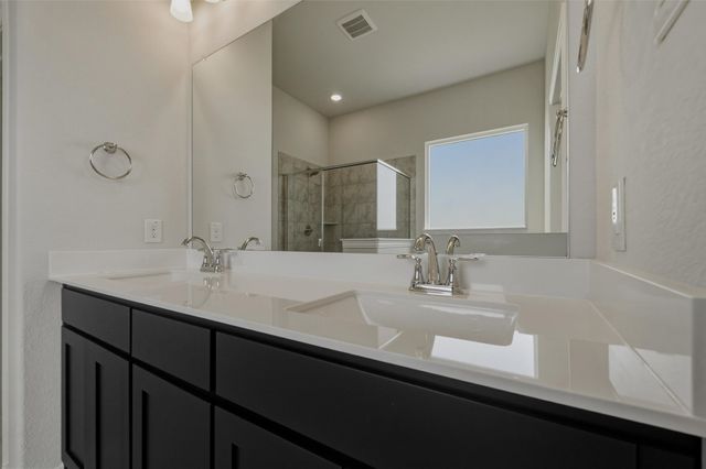 78 Aurora Avenue, Valley View, TX 76272