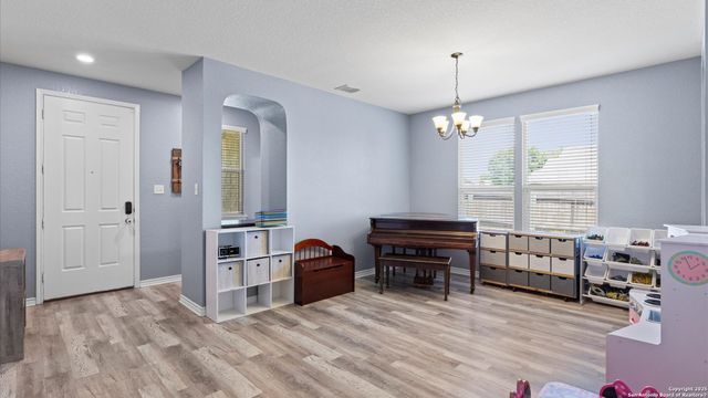 9458 Copperway, Converse, TX 78109