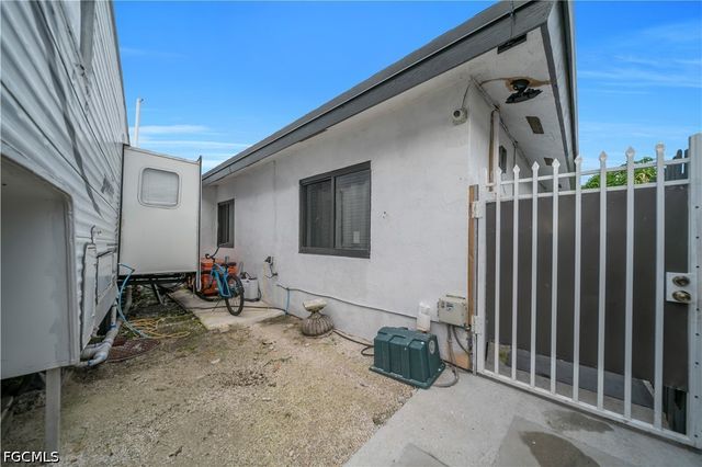 7929 NW 36 CT, Miami, FL 33147
