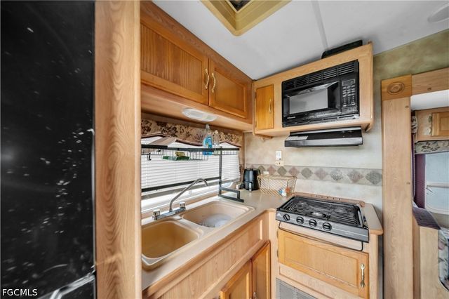 7929 NW 36 CT, Miami, FL 33147