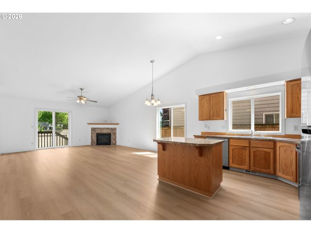 16524 Ne 42ND St, Vancouver, WA 98682