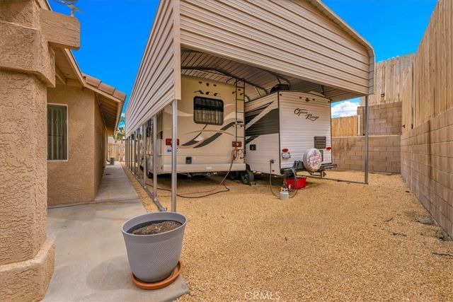 8514 Barberry Avenue, Yucca Valley, CA 92284