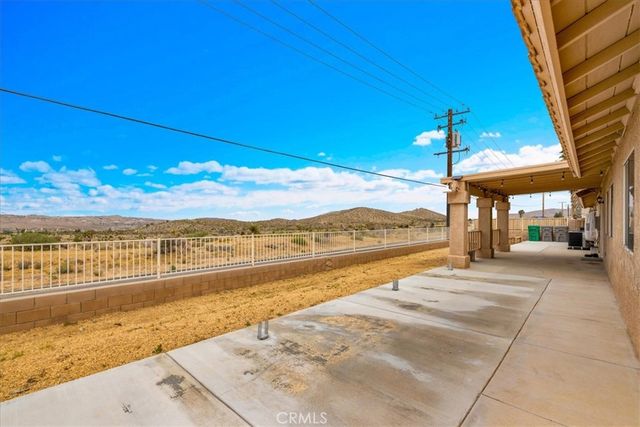 8514 Barberry Avenue, Yucca Valley, CA 92284