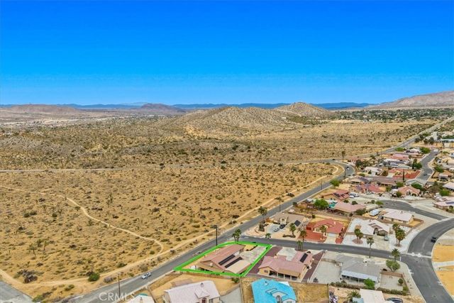 8514 Barberry Avenue, Yucca Valley, CA 92284