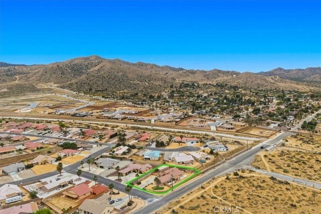 8514 Barberry Avenue, Yucca Valley, CA 92284