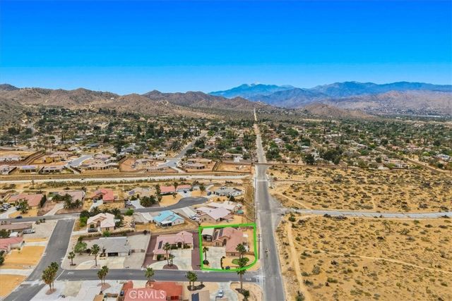 8514 Barberry Avenue, Yucca Valley, CA 92284